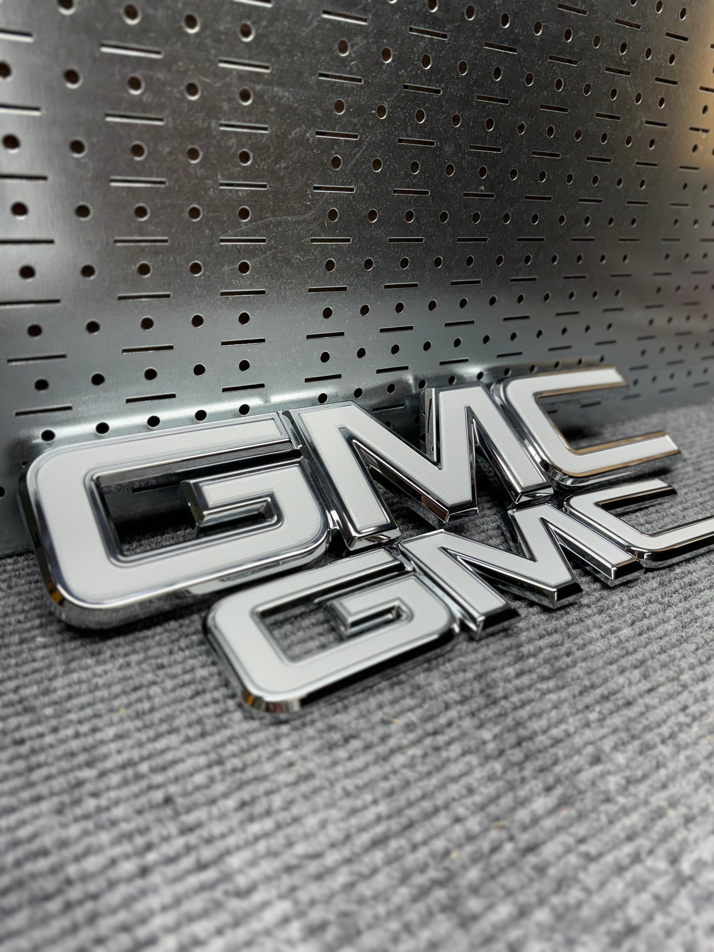 2014-2018 GMC Sierra Colormatched Emblems