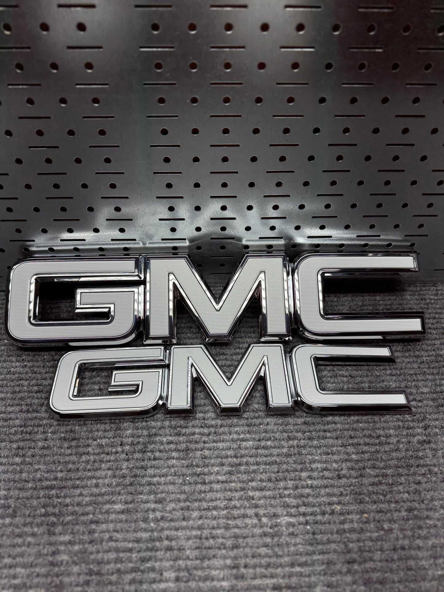 2014-2018 GMC Sierra Colormatched Emblems