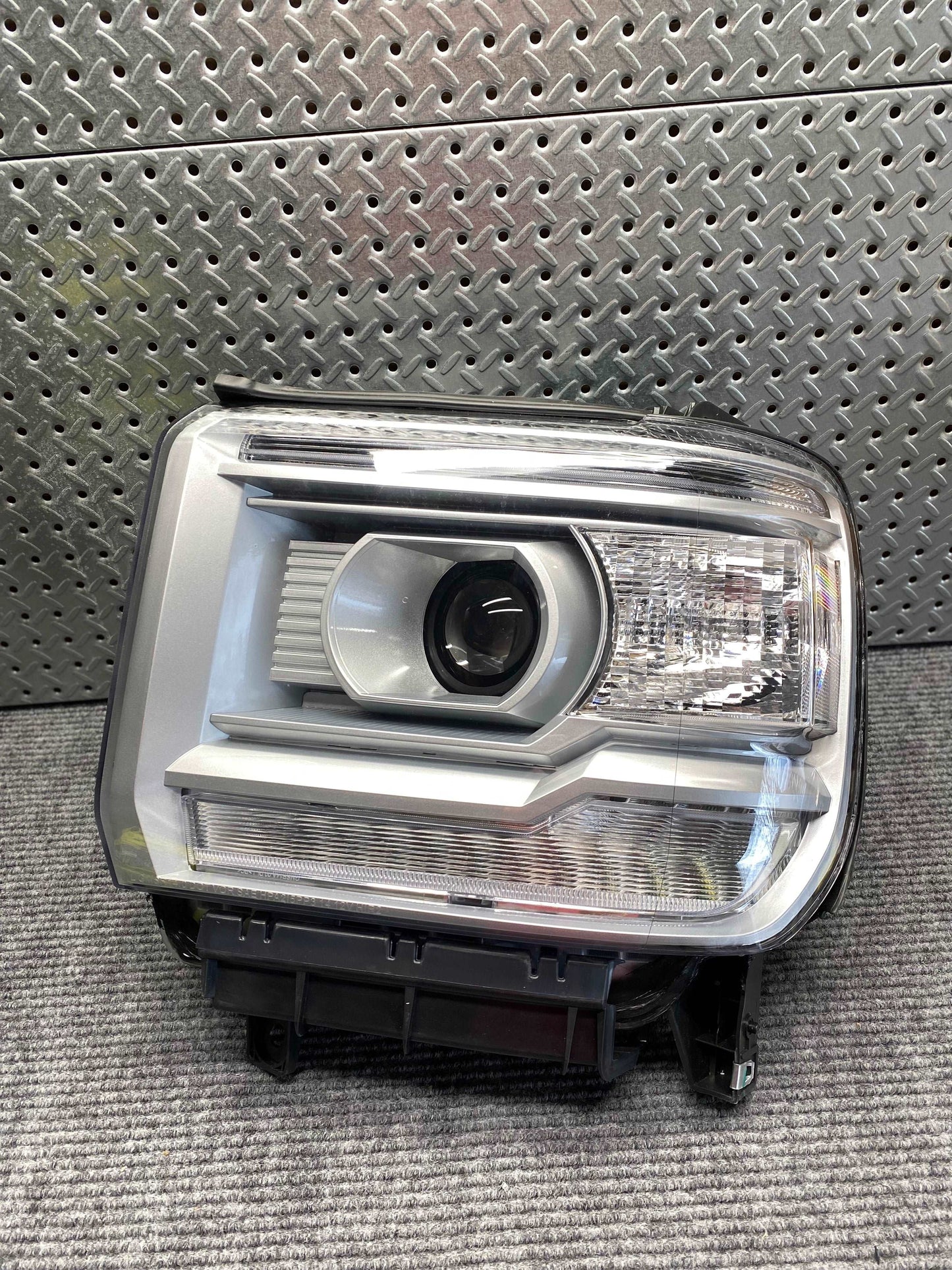 2014-2018 Sierra Headlights