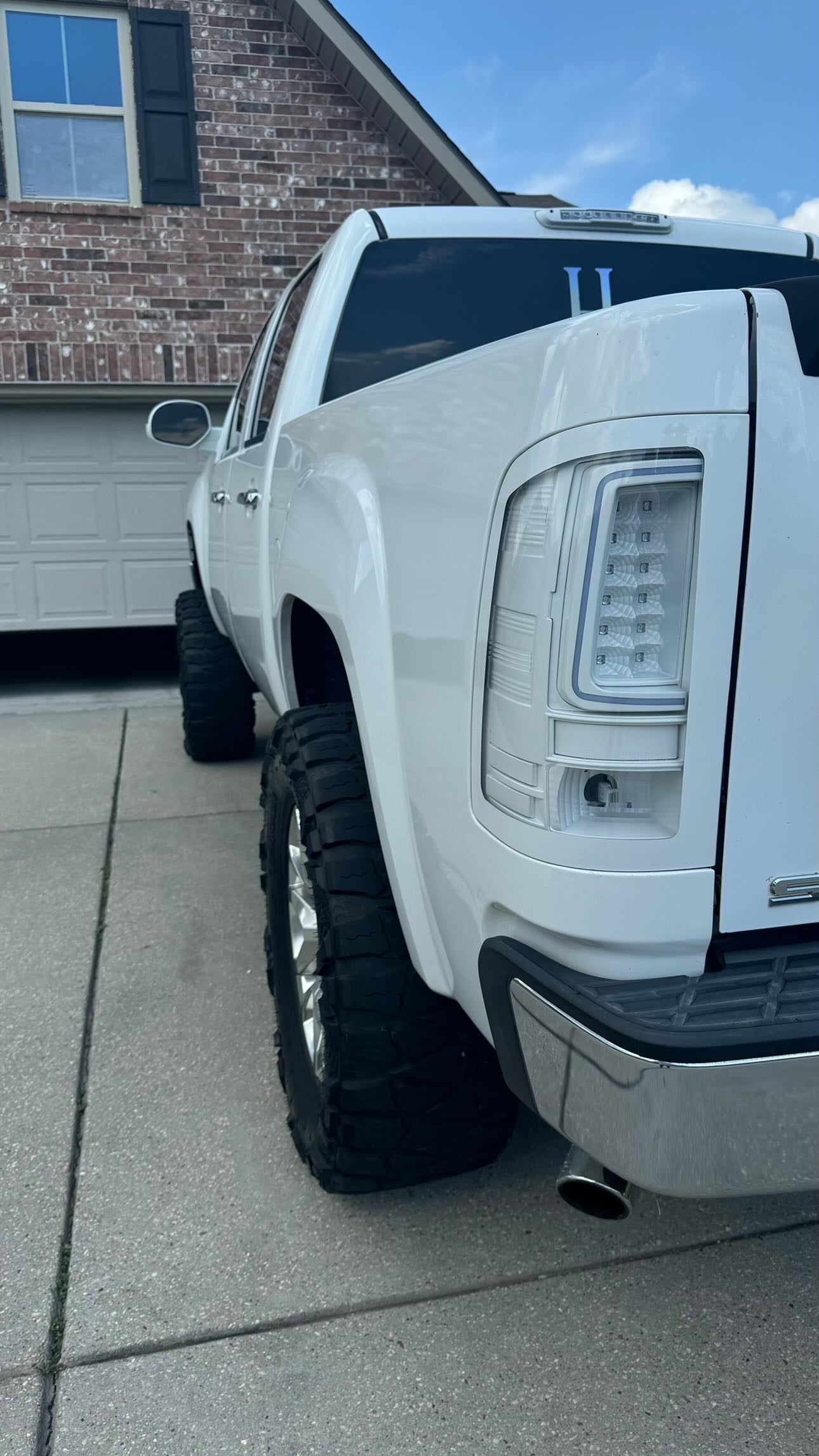 Color match Sierra tail lights