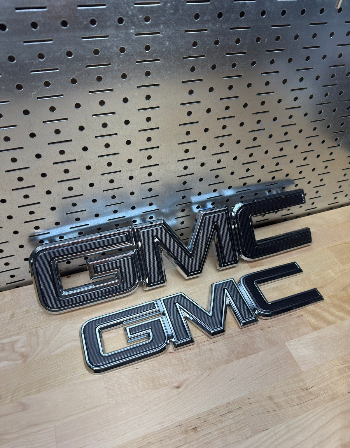 2014-2018 GMC Sierra Colormatched Emblems